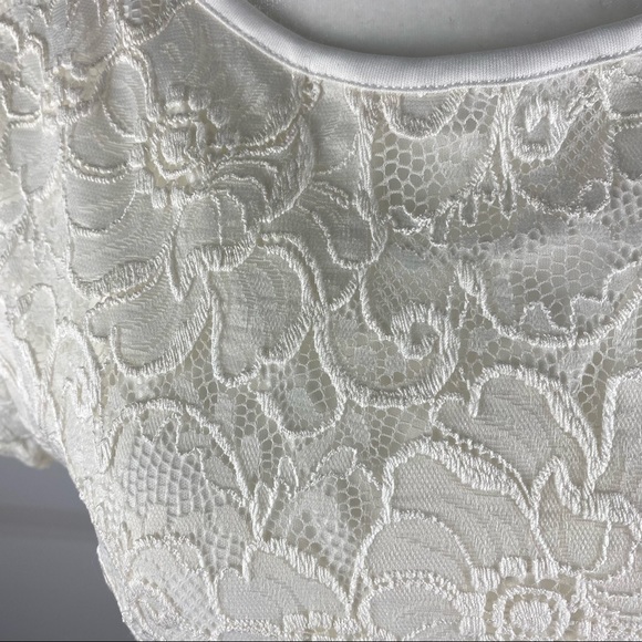 Calvin Klein Women’s Cream Lace Overlay Top Size M - Picture 4 of 10